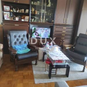 RIJEKA, DONJI ZAMET – funkcionalan 2S+DB stan s parkingom, loggiom i panoramskim pogledom!