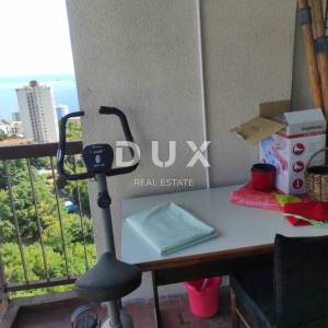 RIJEKA, DONJI ZAMET – funkcionalan 2S+DB stan s parkingom, loggiom i panoramskim pogledom!