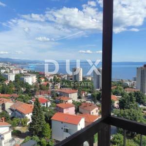 RIJEKA, DONJI ZAMET – funkcionalan 2S+DB stan s parkingom, loggiom i panoramskim pogledom!