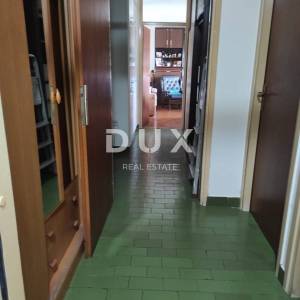 RIJEKA, DONJI ZAMET – funkcionalan 2S+DB stan s parkingom, loggiom i panoramskim pogledom!