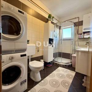 RIJEKA, GORNJI ZAMET - Kompletno novouređeni 3S+DB s pogledom na more!