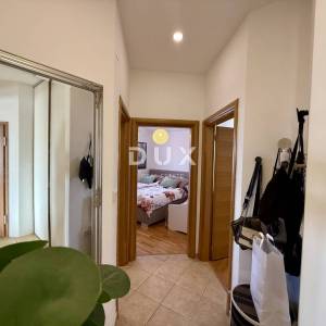 RIJEKA, GORNJI ZAMET - Kompletno novouređeni 3S+DB s pogledom na more!