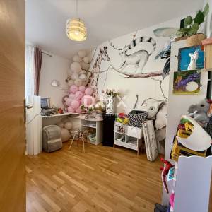 RIJEKA, GORNJI ZAMET - Kompletno novouređeni 3S+DB s pogledom na more!