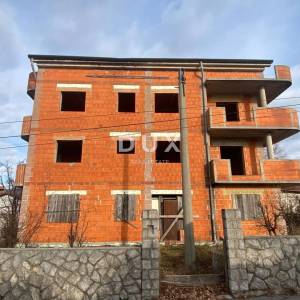 RIJEKA, KASTAV - samostojeća kuća s pogledom na more + garaža + velika okućnica! PRILIKA!