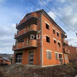 RIJEKA, KASTAV - samostojeća kuća s pogledom na more + garaža + velika okućnica! PRILIKA!