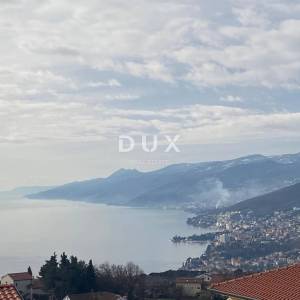 RIJEKA, KASTAV - samostojeća kuća s pogledom na more + garaža + velika okućnica! PRILIKA!