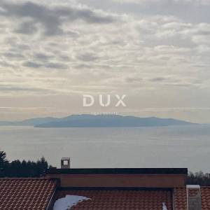 RIJEKA, KASTAV - samostojeća kuća s pogledom na more + garaža + velika okućnica! PRILIKA!