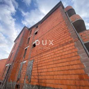 RIJEKA, KASTAV - samostojeća kuća s pogledom na more + garaža + velika okućnica! PRILIKA!