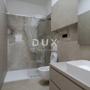 RIJEKA, KOSTRENA - ekskluzivna dvojna kuća s jacuzzijem - novogradnja s panoramskim pogledom na more! PRILIKA!