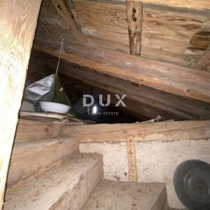 RIJEKA, KOSTRENA - samostojeća kuća + okućnica s parkingom i pogledom na more! PRILIKA!