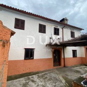 RIJEKA, KOSTRENA - samostojeća kuća + okućnica s parkingom i pogledom na more! PRILIKA!