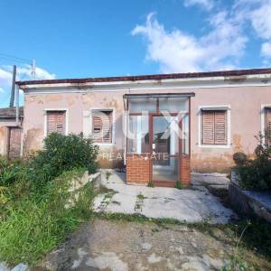 RIJEKA, KOZALA - starina/ kuća prizemnica 110m2 s pogledom na more + okoliš 1000m2