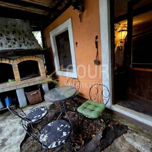 Rijeka, Krimeja, nekretnina na traženoj poziciji, 2s+db i konoba