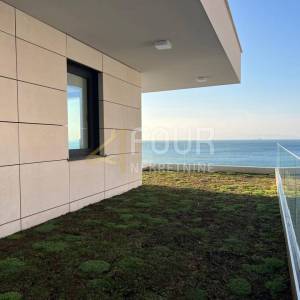 Rijeka, Pećine, kvalitetna novogradnja - 1. red do mora