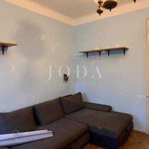 Rijeka - širi centar - stan s potencijalom, odlična lokacija