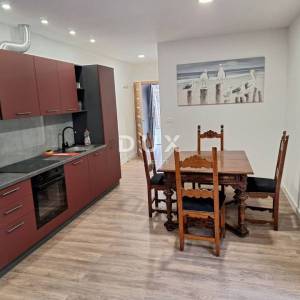 RIJEKA, ZAMET - Višestambena kuća s pogledom na more, 275m2