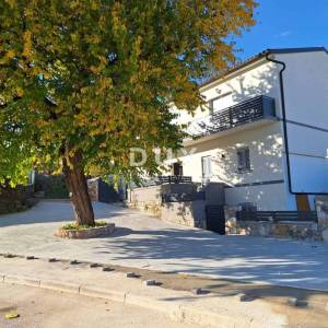 RIJEKA, ZAMET - Višestambena kuća s pogledom na more, 275m2