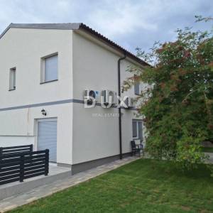 RIJEKA, ZAMET - Višestambena kuća s pogledom na more, 275m2