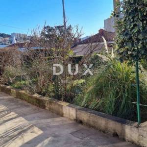 RIJEKA,TRSAT - 3S+DB STAN, 89m2, ZA ADAPTACIJU!