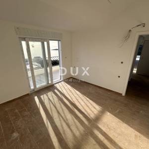 ROGOZNICA, STIVAŠNICA – Penthouse s fenomenalnim pogledom na more