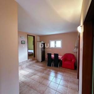 ROGOZNICA, ZATOGLAV – Ekskluzivna kuća 1. red do mora s vlastitim mulom i vezovima