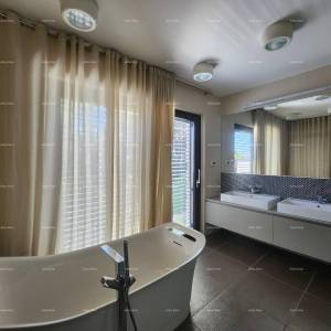 Rovinj! Luksuzni stan !Namješten! Blizu  hotela Lone!