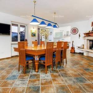 Rovinj, Prekrasna vila s bazenom.