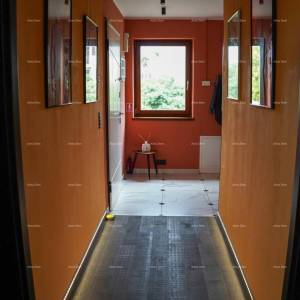 Rovinj. Stan na prvom katu kuće