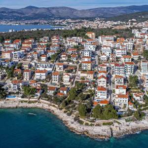 Samostojeća kuća i zemljište, za uređenje, prodaja 