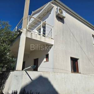 Samostojeća kuća i zemljište, za uređenje, prodaja 