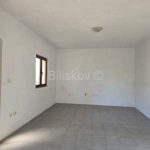 Samostojeća kuća i zemljište, za uređenje, prodaja 