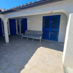 Samostojeća kuća s atrijem,  400 m od mora – Barbariga