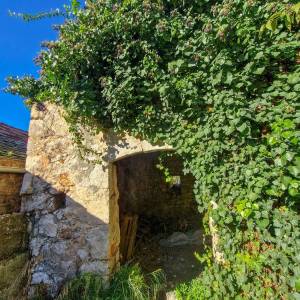 Šarmantna kamena kućica u Vrisniku