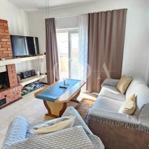 Selce stan sa okućnicom i parkingom blizu mora