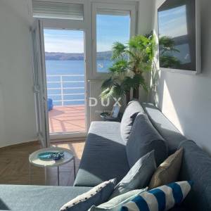 SENJ, OKOLICA - apartman prvi red do mora