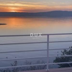 SENJ, OKOLICA - apartman prvi red do mora