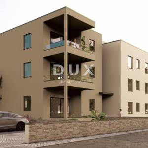 ŠIBENIK, TRIBUNJ – Luksuzni penthouse u novogradnji s pogledom na more