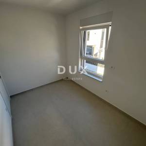 ŠIBENIK, VODICE – Luksuzni stan na top lokaciji, blizina plaže