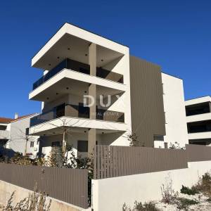 ŠIBENIK, VODICE – Luksuzni stan na top lokaciji, blizina plaže