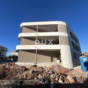 ŠIBENIK, VODICE – Penthouse s liftom, minutu od plaže