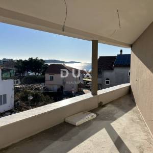 ŠIBENIK, VODICE – Penthouse, lift, pogled na more, 100m od plaže