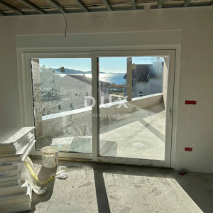 ŠIBENIK, VODICE – Penthouse, lift, pogled na more, 100m od plaže