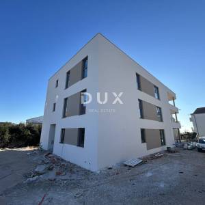 ŠIBENIK, VODICE – Penthouse, lift, pogled na more, 100m od plaže