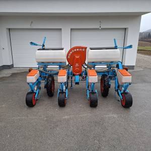 Sijačica za kukuruz MONOSEM 4 reda