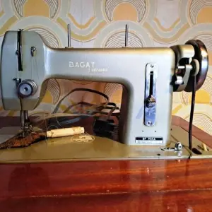 Šivaća mašina sa ormarom, BAGAT - JADRANKA, povoljno !