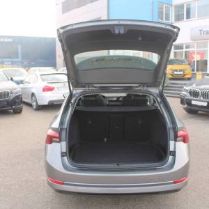Škoda Octavia Combi 2.0 TDi DSG 150ks *LED, NAVIGACIJA*
