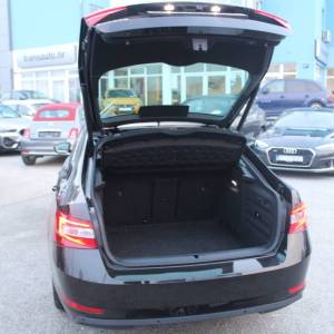 Škoda Superb 2.0 TDi DSG *LED, NAVIGACIJA, KAMERA*