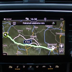 Škoda Superb 2.0 TDi DSG *LED, NAVIGACIJA, KAMERA*