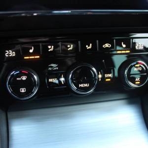 Škoda Superb 2.0 TDi DSG *LED, NAVIGACIJA, KAMERA*