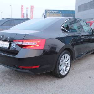 Škoda Superb 2.0 TDi DSG *LED, NAVIGACIJA, KAMERA*